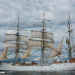 Mexican Navy training ship Cuauhtémoc near Brooklyn Bridge after collision