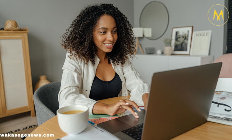 How to Start an Online Business With Little to No Money in 2025