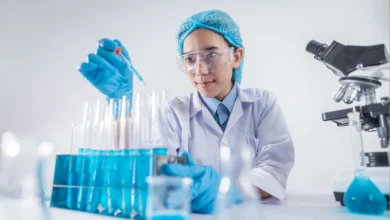 Tylenol tablets for pain and fever relief