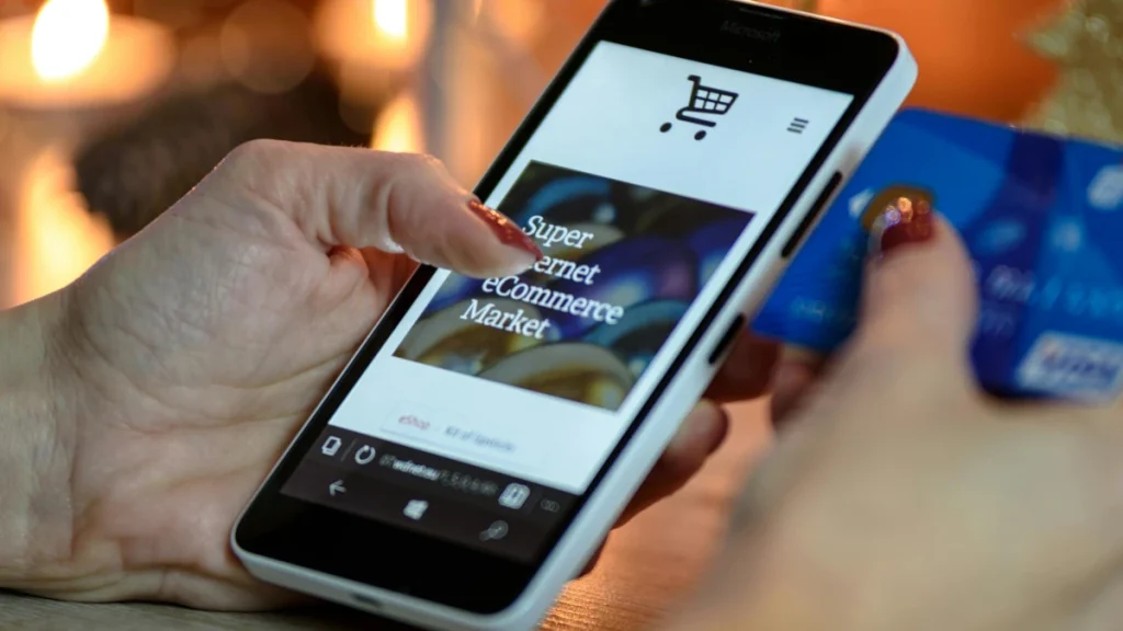 Shopify online store dashboard showing US e-commerce growth