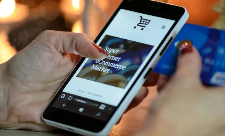 Shopify online store dashboard showing US e-commerce growth